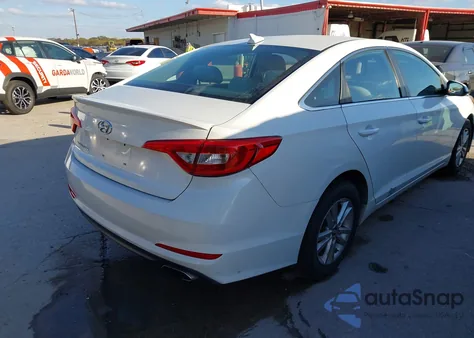 2016 Hyundai Sonata z USA, uszkodzony, nr VIN 5NPE24AFXGH418525